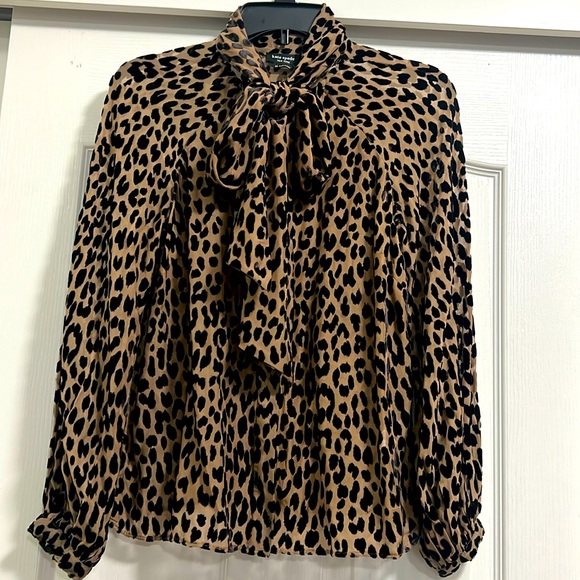 NEW Kate spade Modern Leopard Tie neck Shirt size XS - Picture 1 of 9